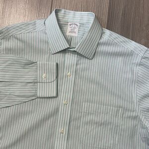 Brooks Brothers Regent Button Up Shirt Men's Size 16 Blue Stripes Long Sleeve